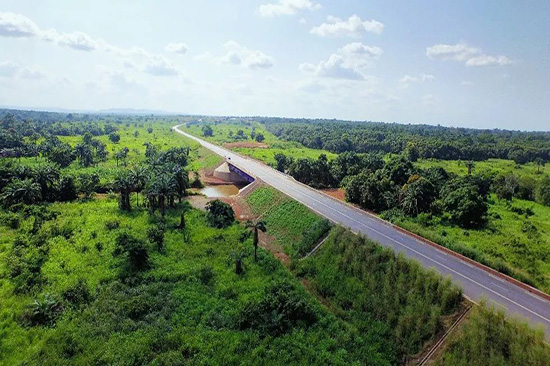 刚果（布）国家1号公路项目顺利通过最终验收.jpeg