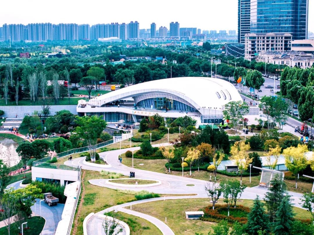 中国建筑承建中亚公园开园4.webp