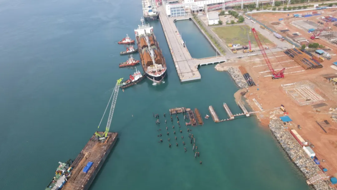 中国建筑印尼宾坦南山工业园7万吨级码头启用2.png