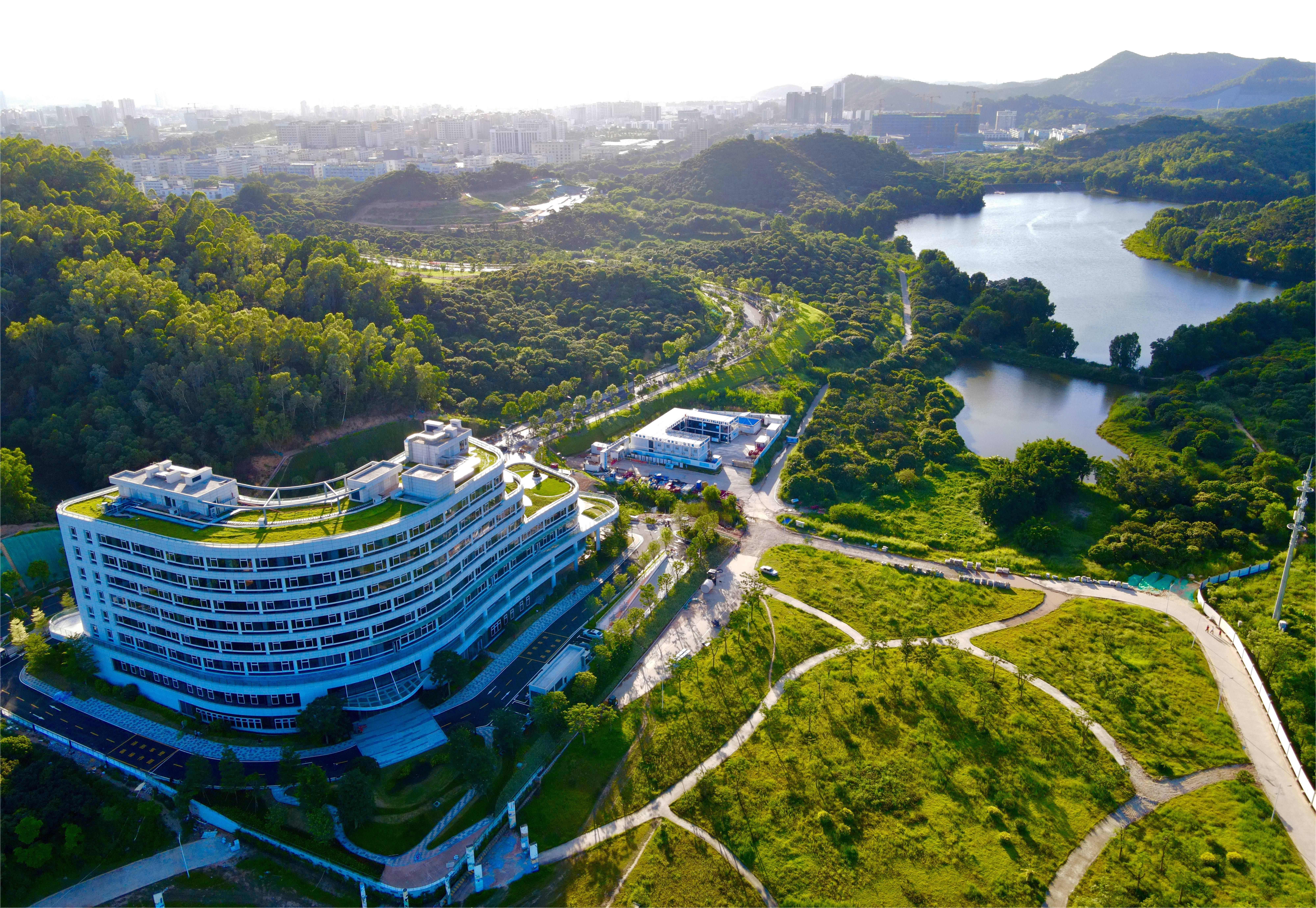 中国建筑助力打造世界一流科学城核心区首栋竣工（1）.jpg