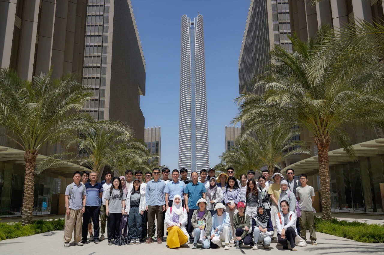中国留学生到埃及新首都CBD项目参观交流.JPG