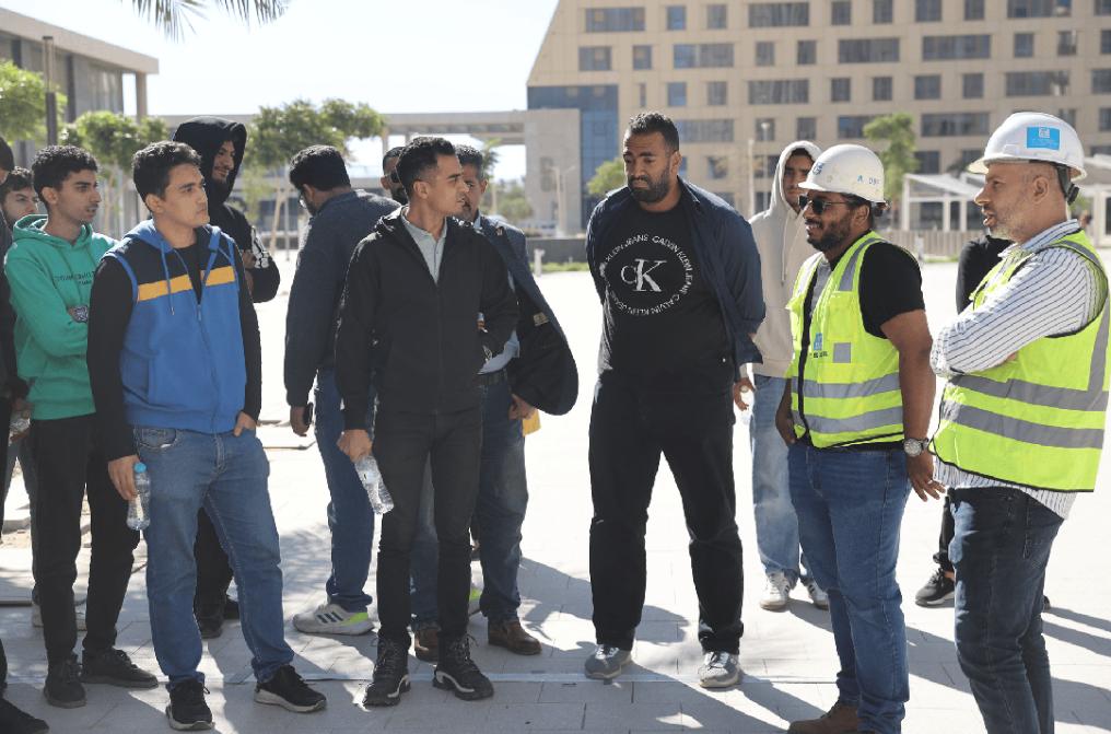 埃及加拿大国际大学土木工程学院师生走进CBD项目参观学习1.jpg 埃及加拿大国际大学土木工程学院师生走进CBD项目参观学习1.jpg