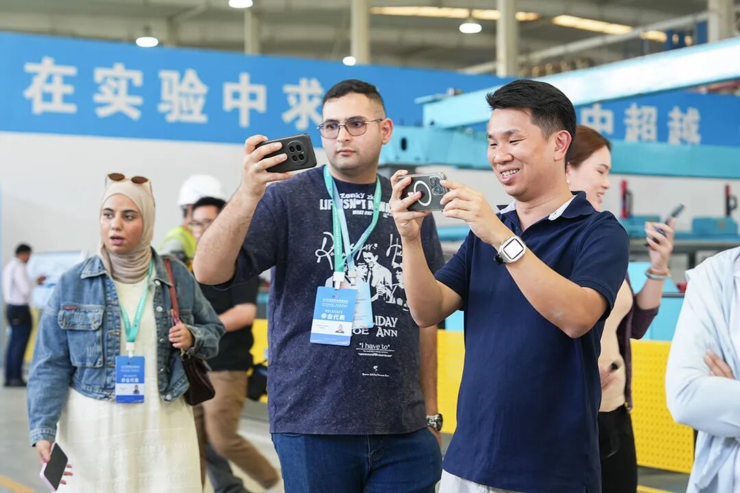 中国建筑举办首届“鲁班工匠计划-中国行”(8).jpg 中国建筑举办首届“鲁班工匠计划-中国行”(8).jpg