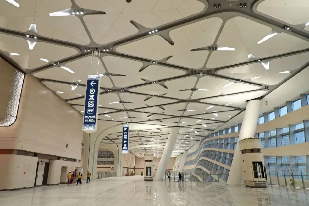 中国建筑承建的皇岗口岸正式开通-4.png